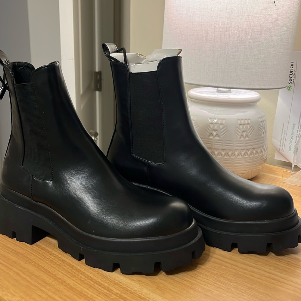 Zara lugg boots